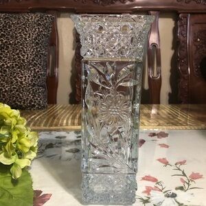 Antique Victorian Cut Glass Heavy Vase Hob Nail And Etched Daisy Design
